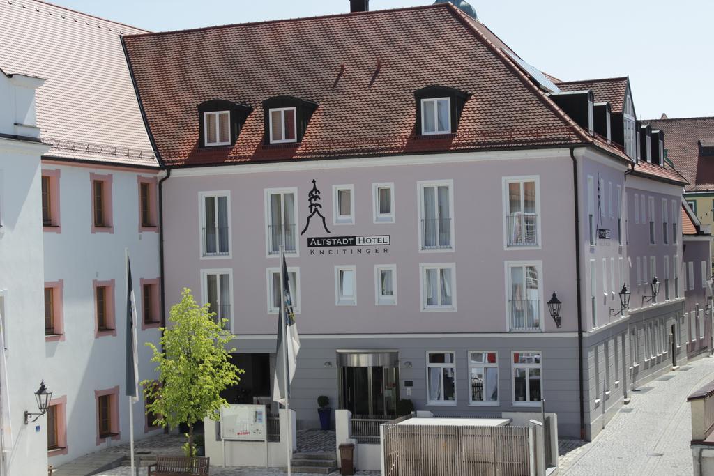 Altstadthotel Kneitinger, Abensberg Exterior photo